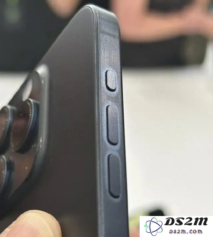 苹果 iPhone 15 Pro 机型开箱掉漆怎么办？