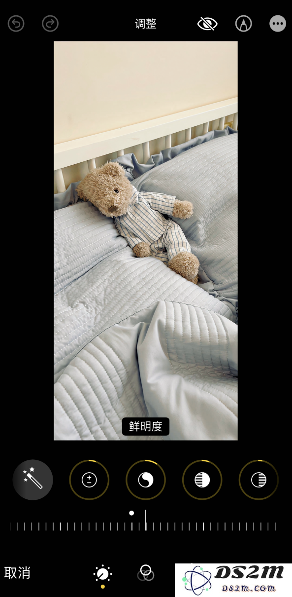 如何在 iPhone 上为照片添加富士滤镜效果？