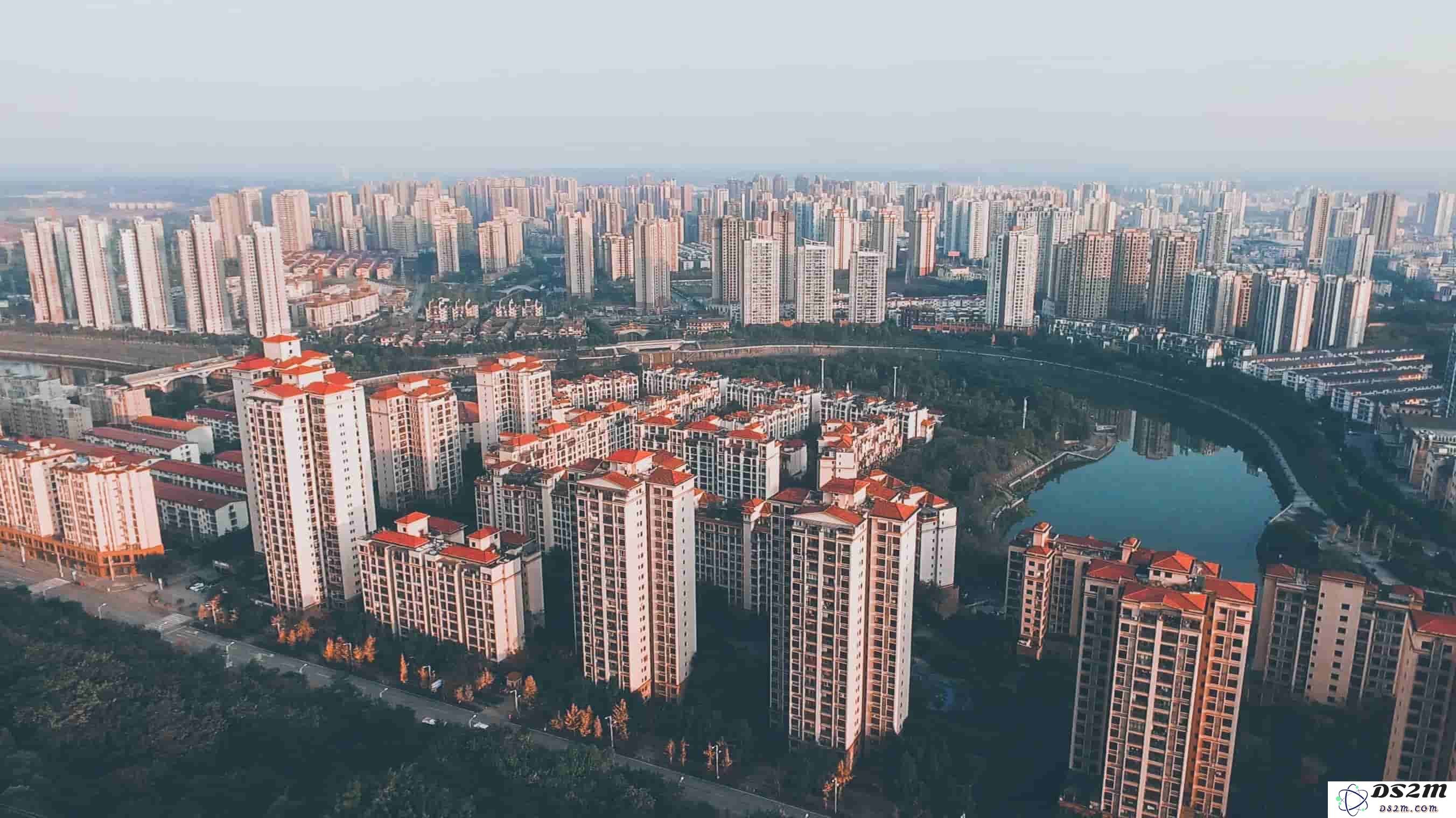 提升实力的秘籍：MOBA游戏中的装备合成与策略智慧