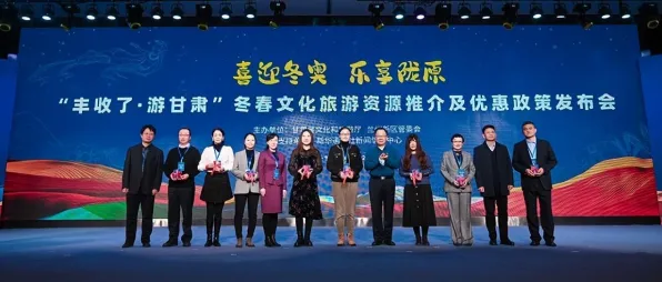 →全新攻略上线，0氪玩家的最佳选择！实战揭秘星空BOSS无伤通关技巧｜新手必备玩法解析+持续更新的联动活动全面剖析｜从入门到精通的手把手教学攻略