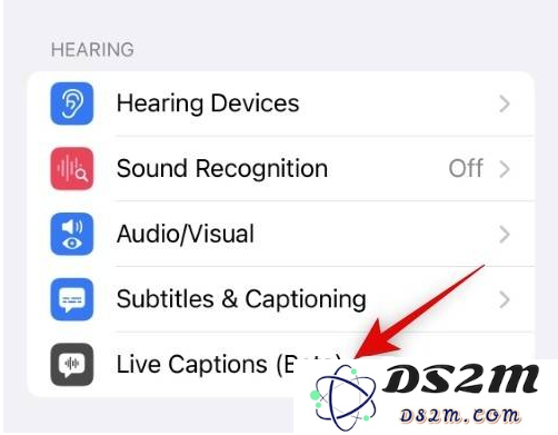 如何在 iPhone14 上开启实时字幕功能？
