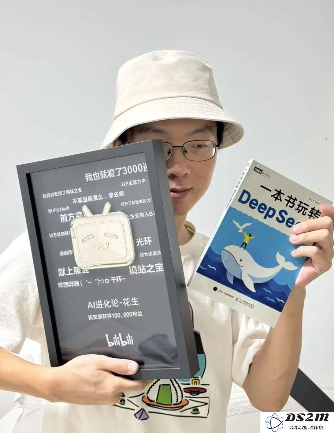 对话「小猫补光灯」陈云飞：35+岁大厂i人，用离职、旅居、AI开发来打破中年魔咒