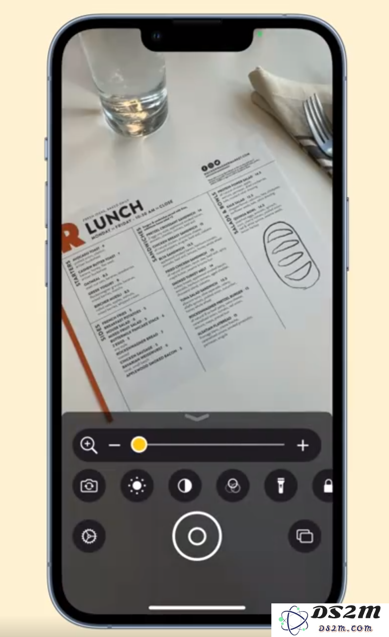iPhone 小技巧：使用自带的放大器功能放大文字