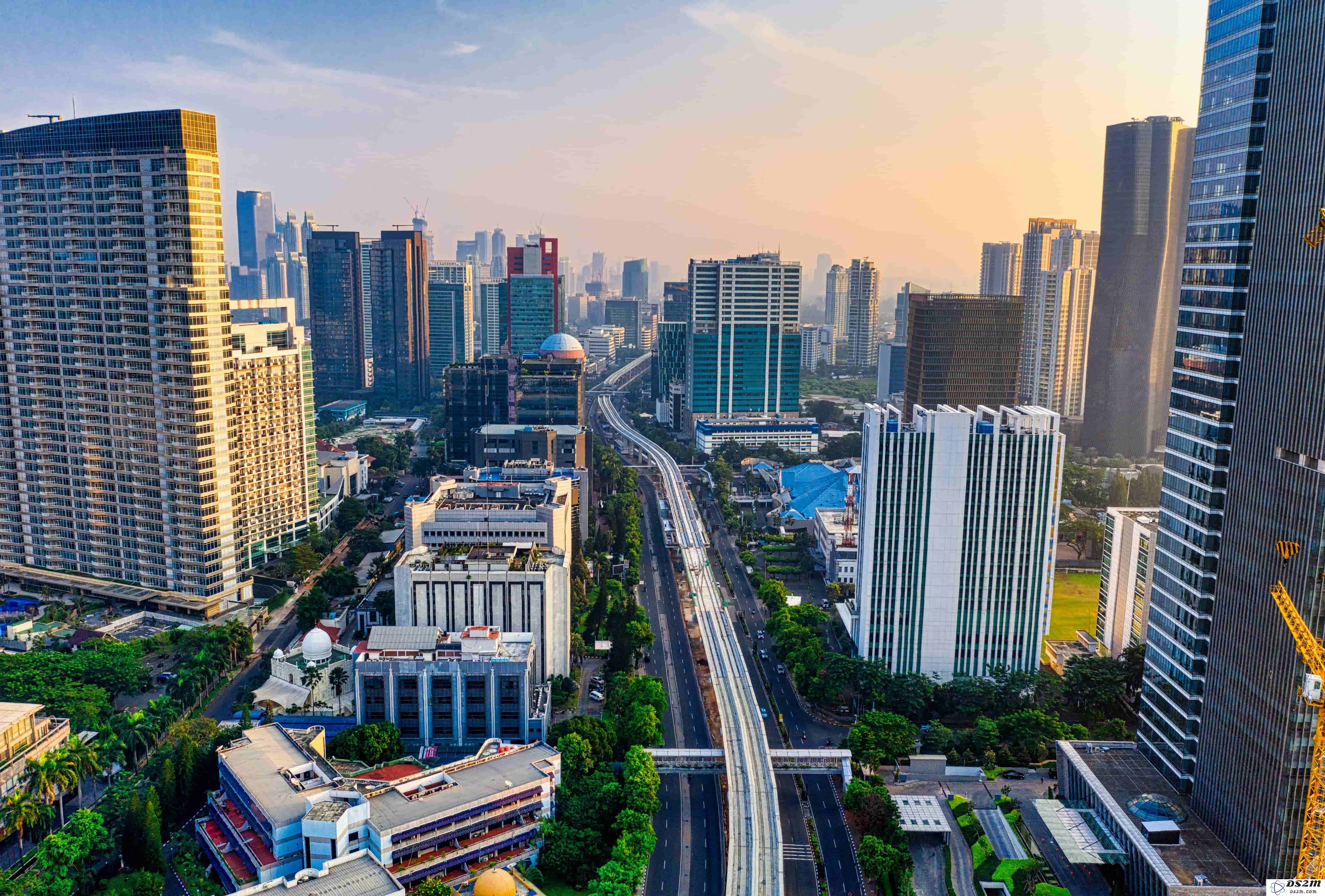 庞统游戏之旅：三国策略与现代竞技的碰撞