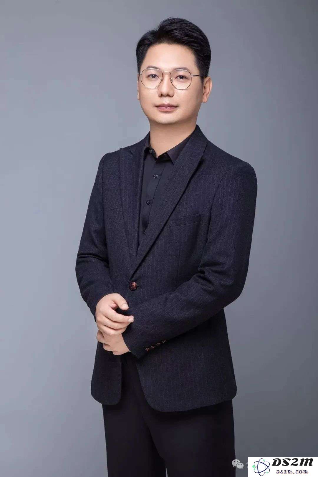 “AI眼镜的未来愿景：智能结合社交的终极应用探讨”