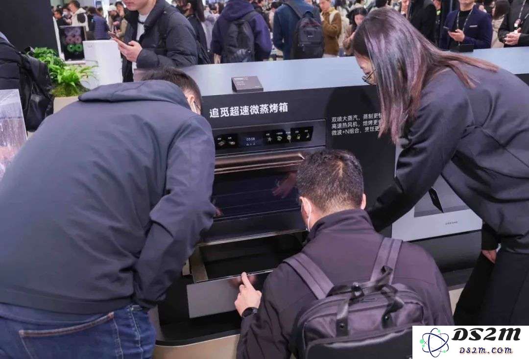 DeepSeek横扫家电圈！暴走三万步，带你看尽AWE最火AI黑科技