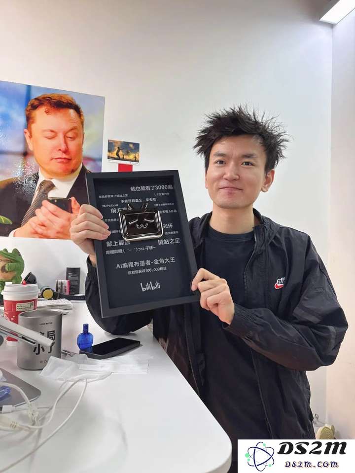 被AI取代的前同事，正在通过AI年入百万