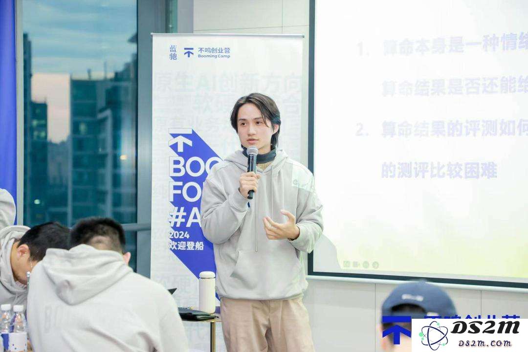 被AI取代的前同事，正在通过AI年入百万