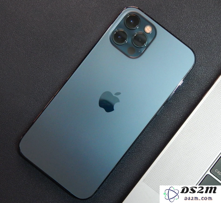 开启“低电量模式”后，iPhone 12 的各种表现与影响有哪些值得关注的方面？