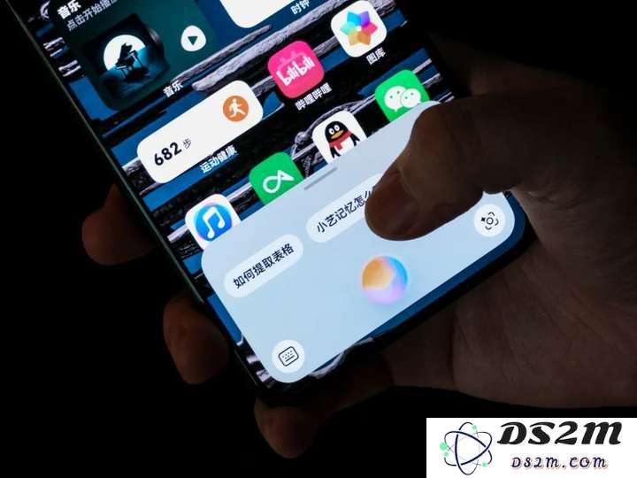 都2025年了，为什么AI手机又爱上二十年前的「跑马灯」