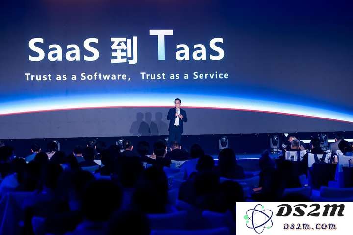 AI 合同大模型，正式进入