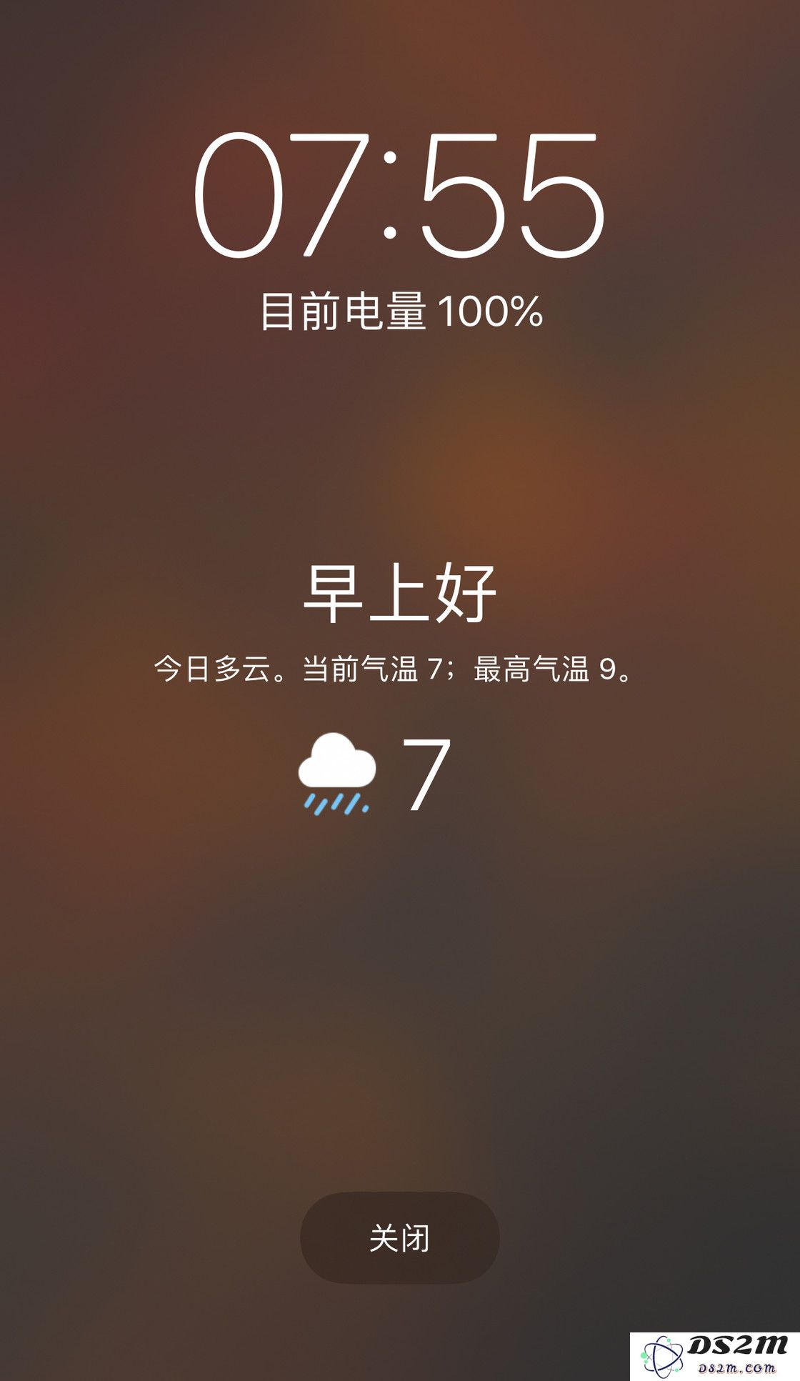 如何在 iPhone 的锁屏界面上方便地查看天气信息和详细预报？