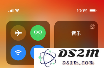 iPhone 11 充满电之后仍然会显示充电图标，正常吗？