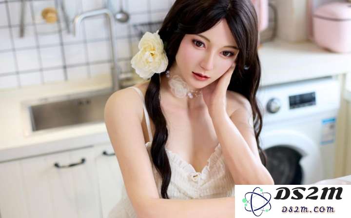 AI成人娃娃火了，当情趣娃娃用上DeepSeek，赛博女友真来了