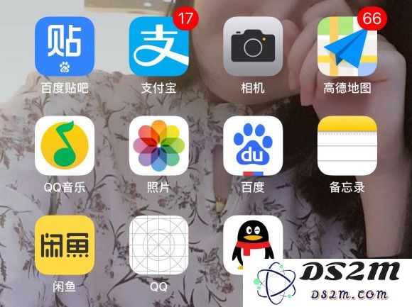 如何解决iPhone桌面应用图标变白且无法删除的问题？