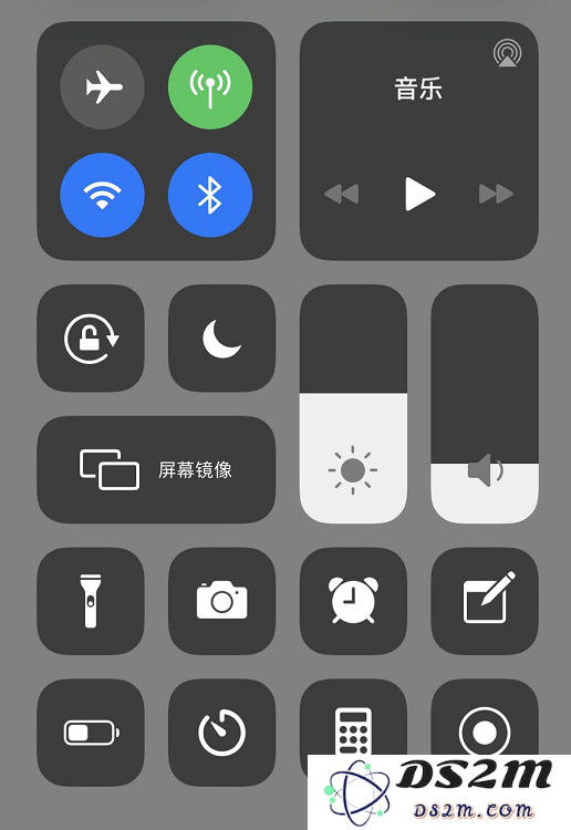 如何解决 iPhone 控制中心背景变成灰色问题的方法和步骤