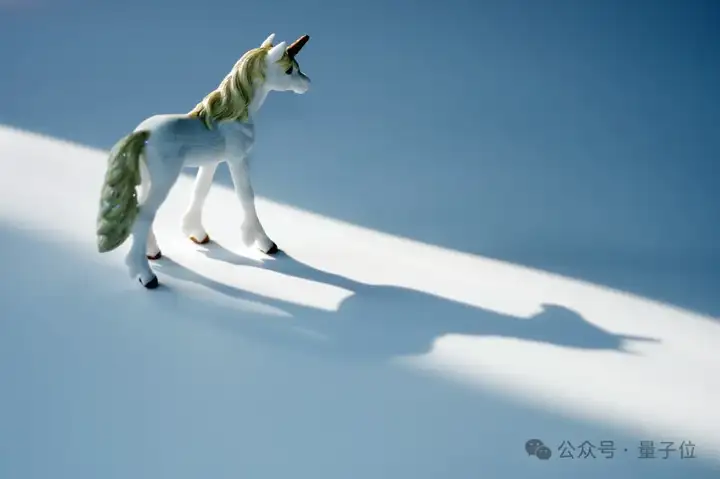 在AI时代，关注的不再是独角兽，而是日均消耗达到10亿Tokens的现象