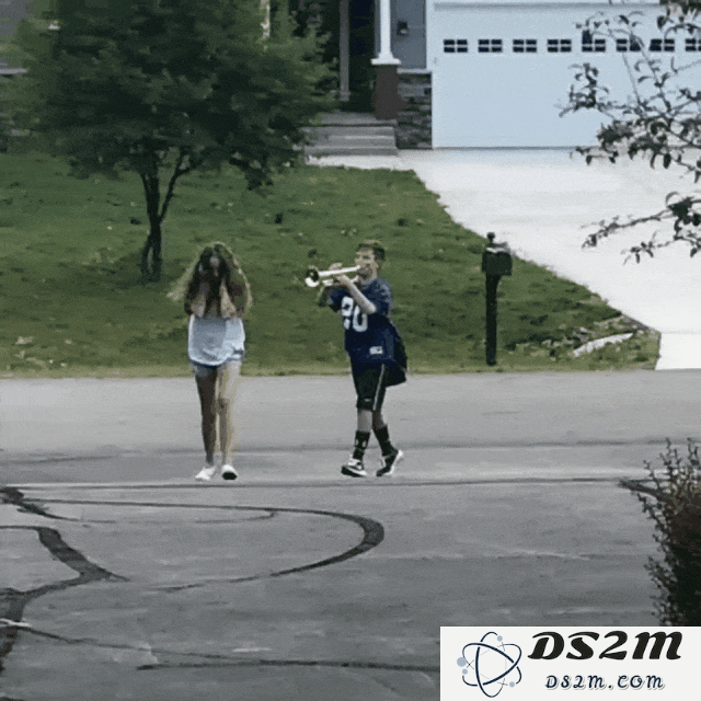 可灵AI破解电车难题全员无伤！网友：这就是东方智慧吗