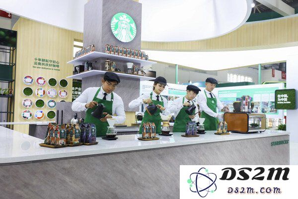 热情专业的咖啡师带来美味的咖啡与精彩互动