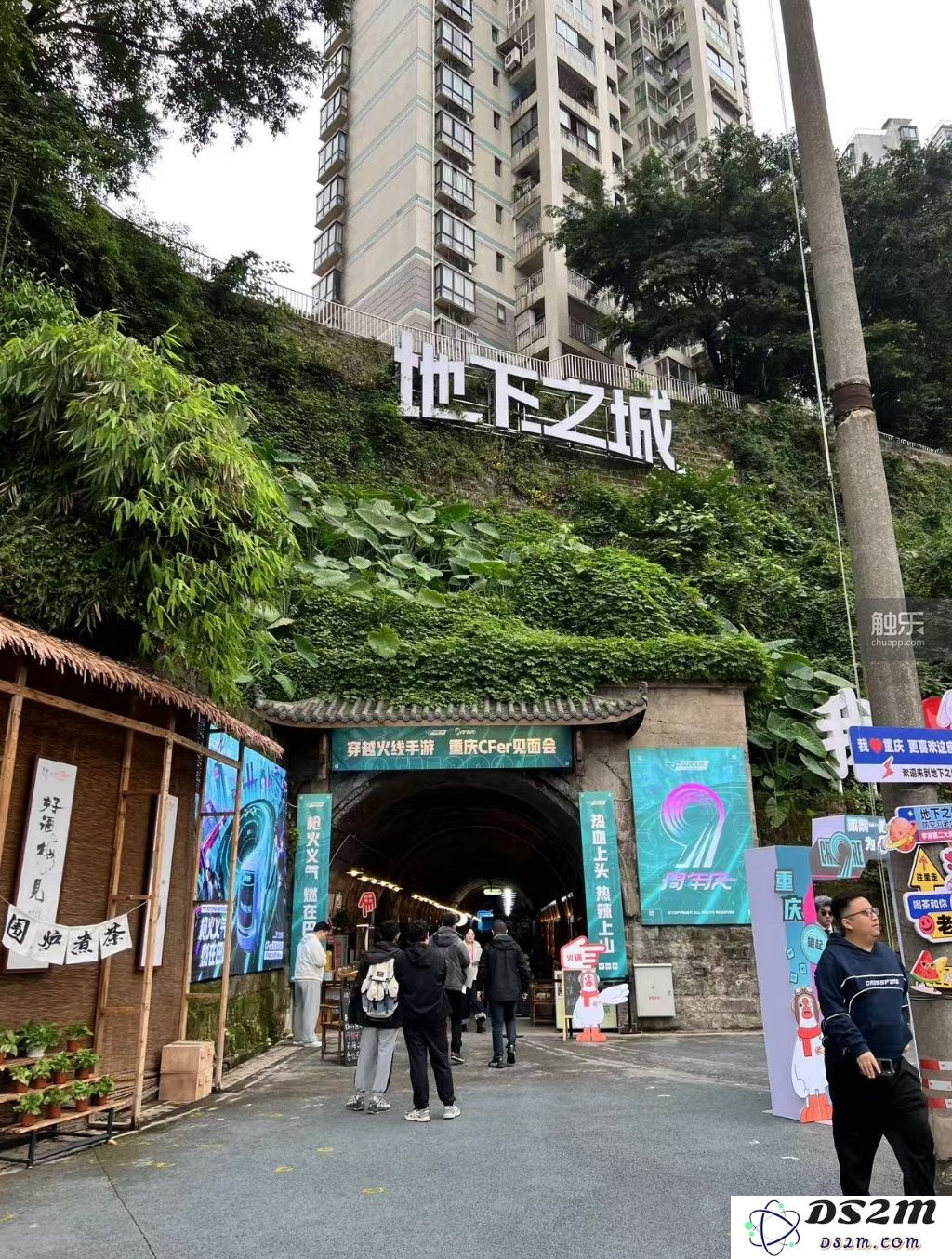 《穿越火线：枪战王者》九周年庆祝：战友情深，共同成长如家人般的羁绊与回忆