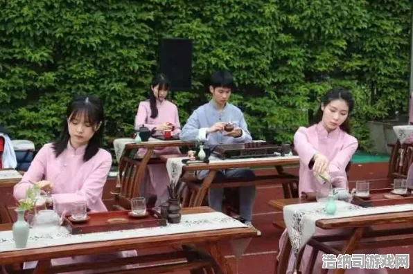 茶杯头玩家实测：全面解析茶杯头英雄攻略与角色技能对比分析