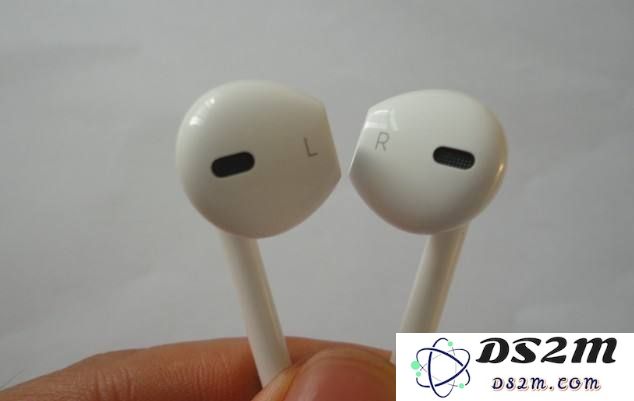 当耳机与 iPhone 连接后出现左右声道音量不均的情况该如何解决？