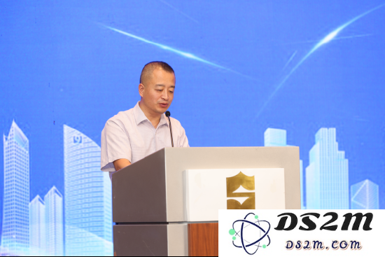 青岛市工业和信息化局副局长卢阳为活动致辞