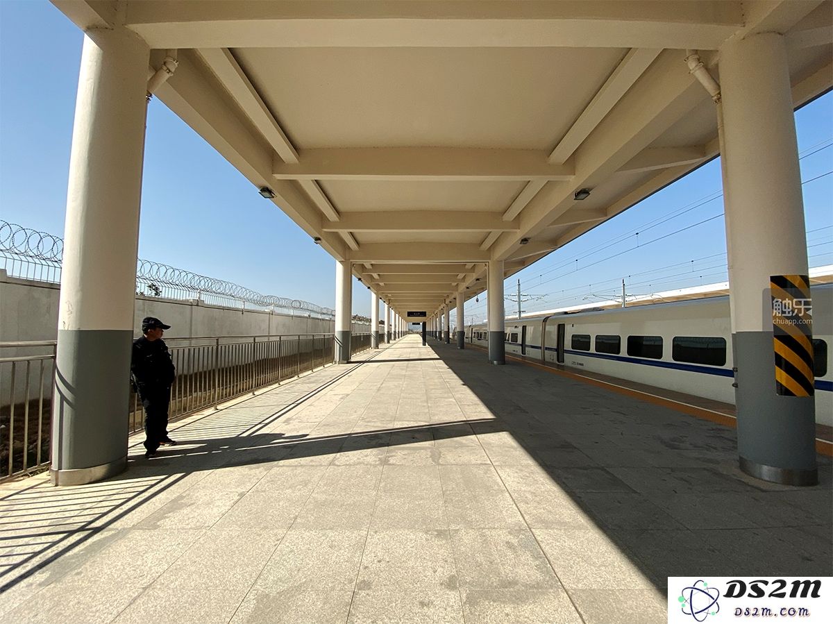 东勇与他所创造的无障碍电子游戏设备的探索之旅