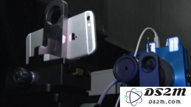 iPhone 有必要使用防蓝光贴膜吗？实验表明这是个伪需求
