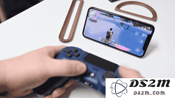 使用 PS 手柄在 iPhone XS Max 玩「堡垒之夜」是一种什么体验？