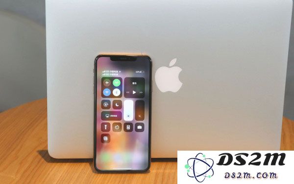 为什么很多人认为 iPhone 运行流畅，而 Android 设备会非常卡？