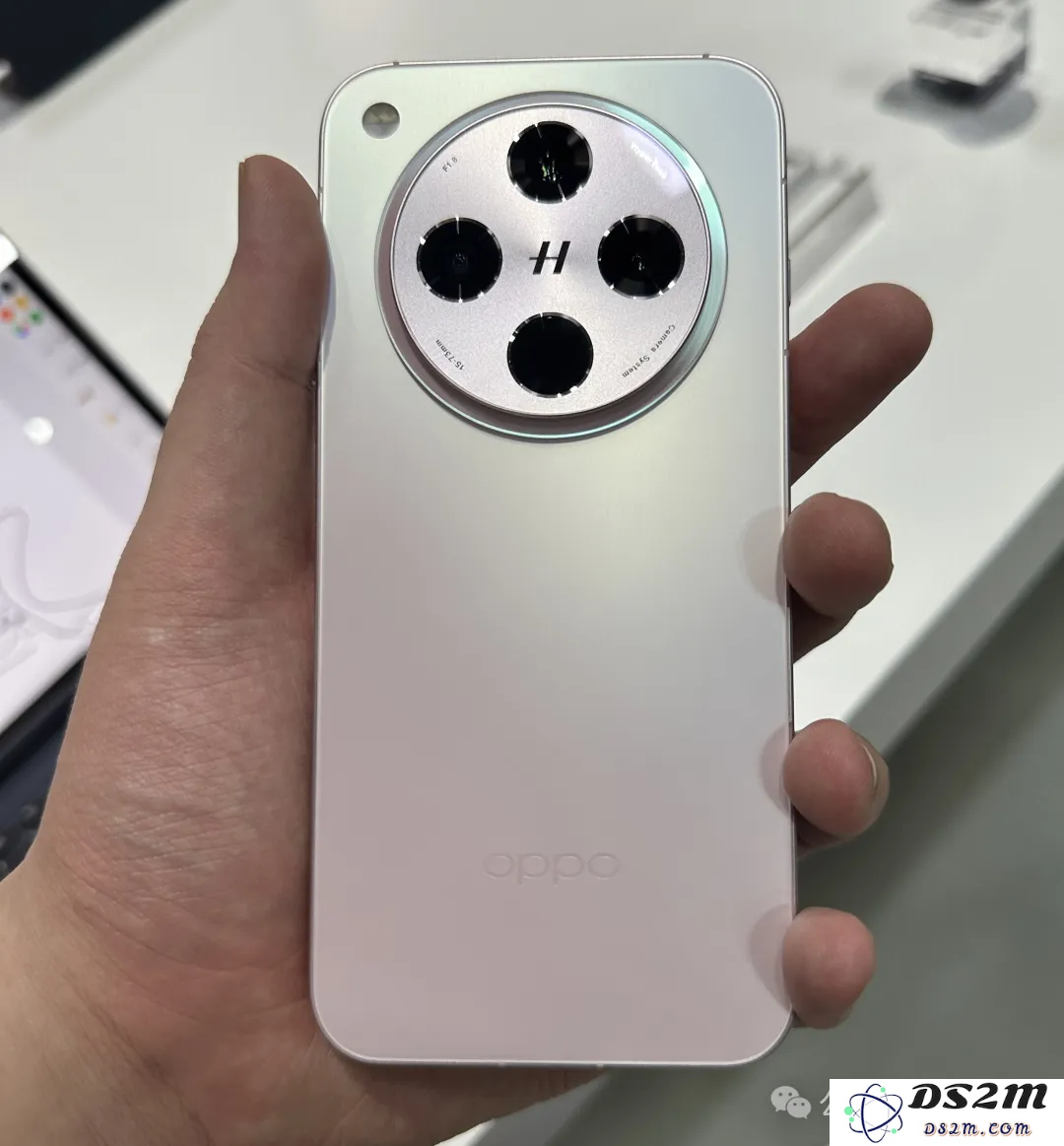 4199元起！OPPO全新旗舰首发自研AI系统，随时可用一键问屏功能，Pro版更配备iPhone 16同款物理快门设计