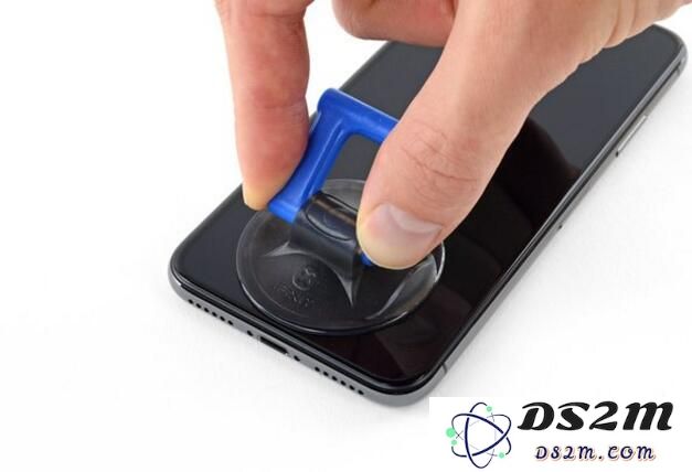 教你如何自己动手给 iPhone X 更换电池