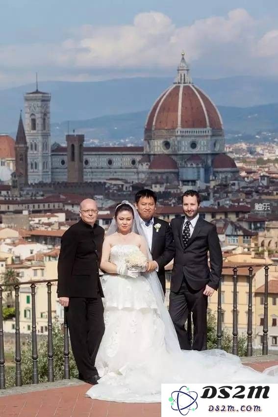左起：奥利地裁判christian gawrilowicz、Edwin夫妇、意大利裁判Matteo callegari