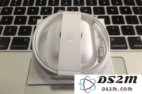 iPhone 包装盒底有备用第二根数据线吗？AirPods 会附带数据线吗？ 