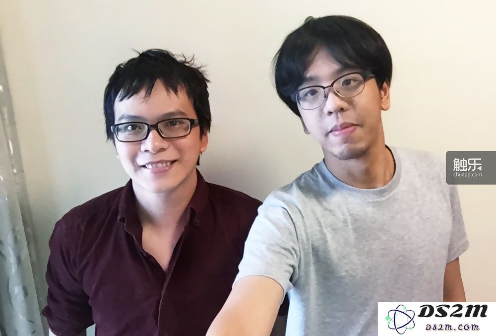 他们平时并不喜欢拍照,这是他们为报道刚拍的一张照片