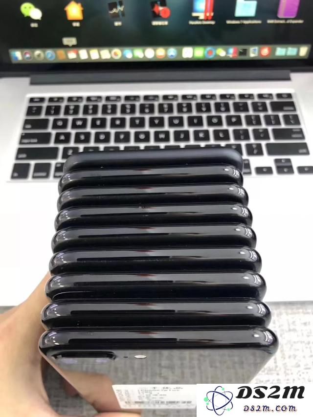 在购买苹果手机时，是否一定要选择国行版本的 iPhone 才能确保最佳使用体验和售后服务？
