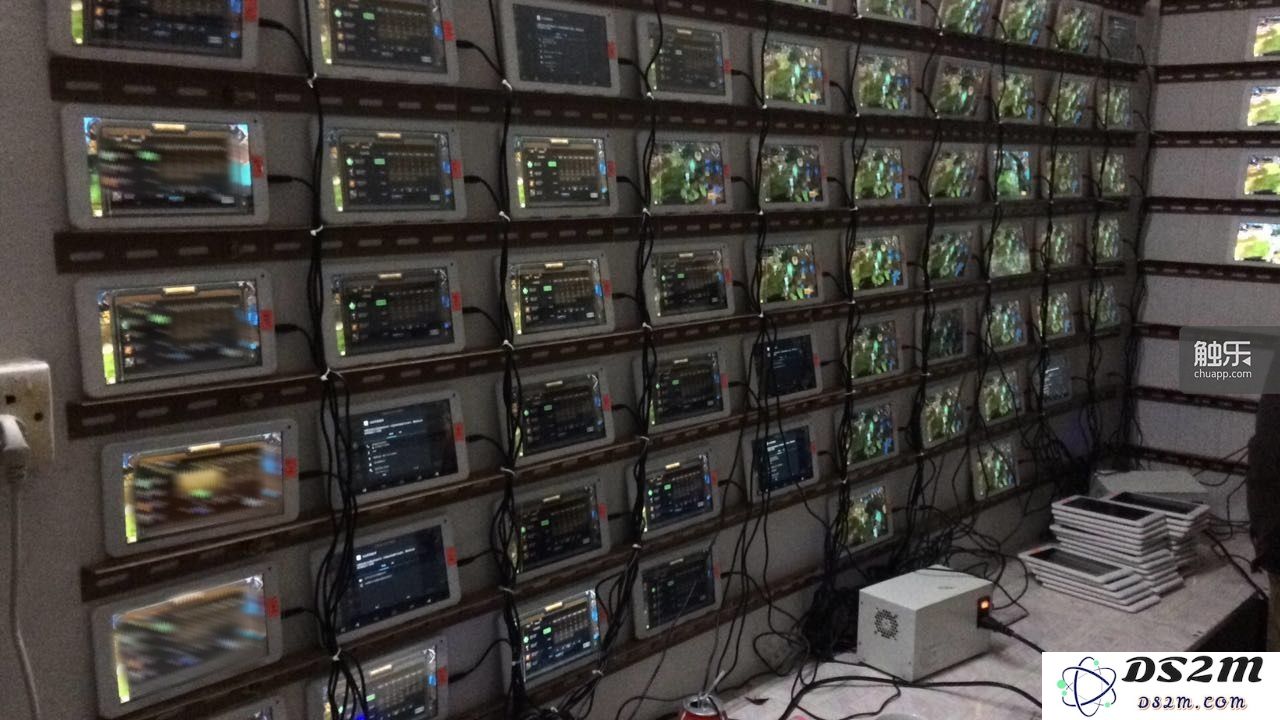 董先生为DS2M记者拍摄的其位于深圳的工作室的办公环境