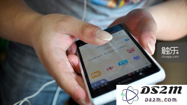 张海彬关闭VPN,打开新闻客户端,点进一篇新闻,网页可以正常加载,但读屏软件抓取不到任何内容