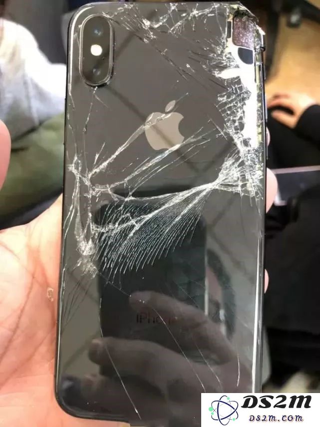维修iPhone XS/XS Max屏幕损坏的费用分析与预估，具体需要多少钱？