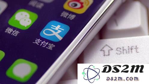 手机扫码支付虽然方便，但你是否注意到身后潜在的安全隐患了吗？