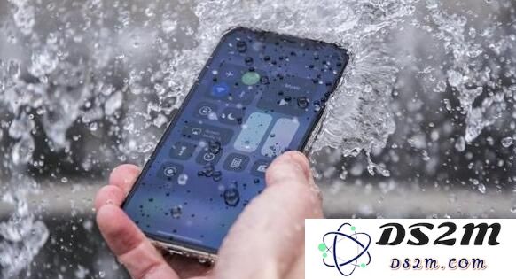 iPhone X如果掉进水里会影响使用吗？深入分析iPhone X的防水性能及其实际表现