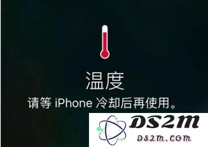当 iPhone 出现过热现象时，我们应该如何处理？使用时需要留意哪些注意事项？