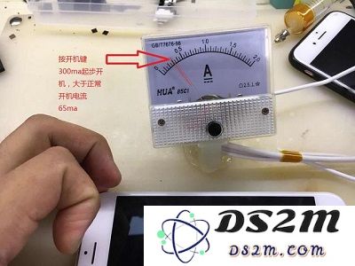 更换iPhone X电池后依然使用时间短暂？车载充电可能导致手机主板出现漏电问题