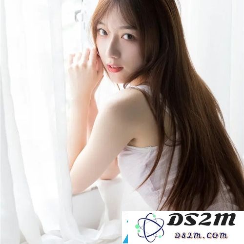 逐层进行，揭示女生服装的趣味挑战游戏