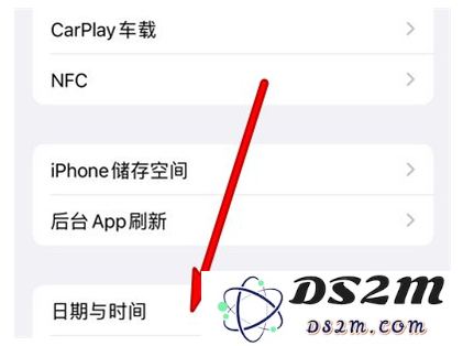 如何在iPhone 13主屏幕上显示时间？