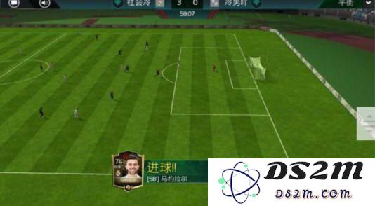 如何在FIFA足球世界中进行长传吊冲操作？详细的按键使用攻略解析
