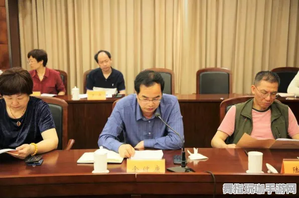 《恋与制作人》DLC购买推荐-端午节特别活动-跨平台协作-生存与建造-角色成长策略分析