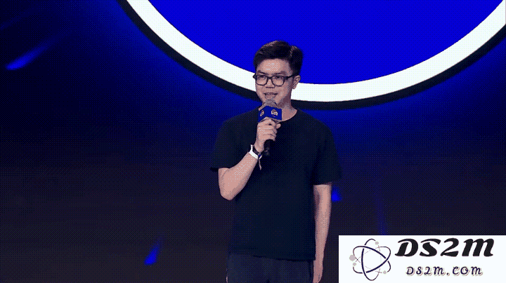 这届机器人太会了！百事蓝宝出道，人形机器人也开始卷情绪价值了