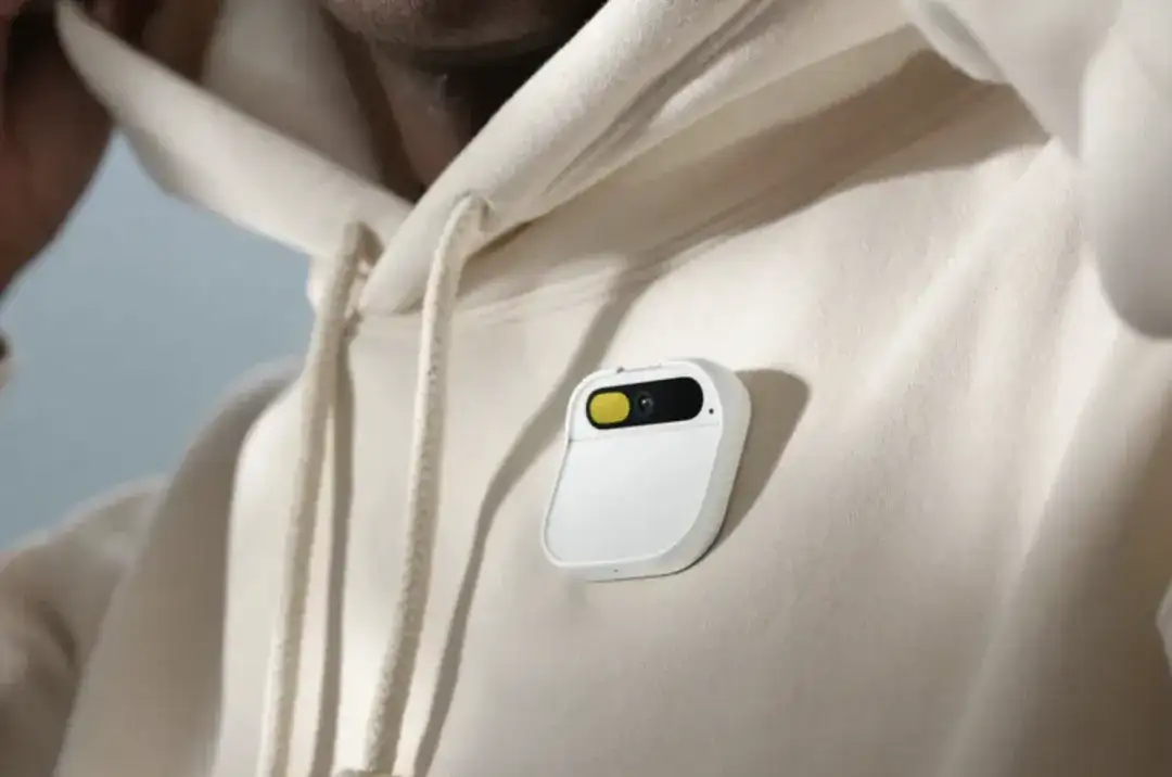 AI Pin 们失利后，第二代 AI 硬件静悄悄取得了巨额成功与丰厚利润